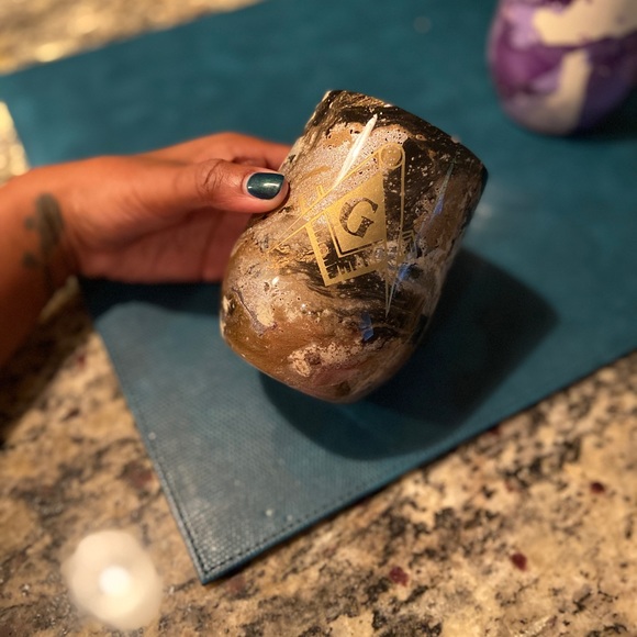 Customized marble 6oz wine tumbler w/ lid. - Picture 5 of 5